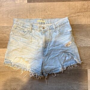 Levi’s high waisted mom short light wash